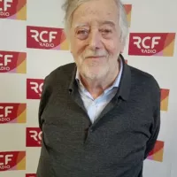 Yves Coppens avait participé en janvier dernier à l'émission Sur ma route de Claire Le Parc. ©Archives RCF Sud Bretagne.