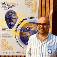 Marc Ferrer, commissaire de l'exposition « Un beau capharnaüm » (c) Lucie Montibus