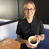 Demi-dôme chocolat caramel au Bistrot des Ecoles à Nancy avec Florane Degremont