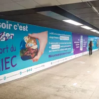 affichage dans les couloirs de la station Bellecour - © Pour un réveil écologique