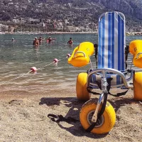 Tire-à-l'eau plage des Sablettes à Menton - Photo : RCF Nice Côte d'Azur 