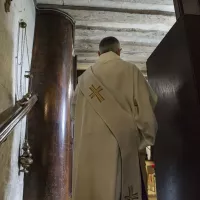 Dans l'Église catholique, le diacre est membre du clergé ©Corinne SIMON/Hans Lucas