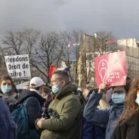 Manifestants anti-IVG lors de la "marche pour la vie", le 17/01/2021 à Paris ©Antoine Wdo / Hans Lucas