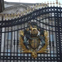 Les grilles de Buckingham Palace, à Londres - ©Ronan Le Coz