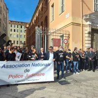 Manifestation contre la réforme de la police judiciaire - Tribunal de Nice - RCF Nice Côte d'Azur 