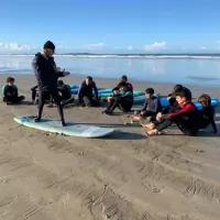 Cours de surf – TOUSSAINT 2021 © vannes.catholique.fr