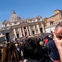 Bénédiction Urbi et Orbi, le 17/04/2022, place Saint-Pierre, Vatican ©Martin Bertrand / Hans Lucas