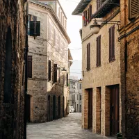 Rue médiévale de Bevagna, Italie ©Gabriella Clare Marino