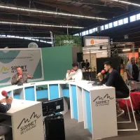 Le 11/12 en Auvergne depuis le stand Agri TV, dans le hall 1 de la Grande halle d'Auvergne