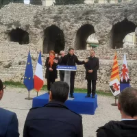 Christian Estrosi, le maire de Nice, présente le nouveau projet à la presse ce 21 novembre aux arènes de Cimiez - Photo RCF