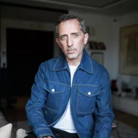 Dans Reste un peu, Gad Elmaleh parle de foi sans tabou ©DR