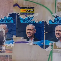 Des affiches de Benjamin Netanyahou © Joanna Marchi / Hans Lucas. 