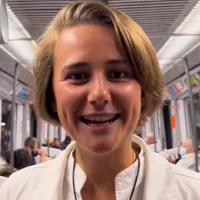 Sœur Albertine Debacker est une religieuse catholique présente sur Instagram et TikTok @soeur.albertine