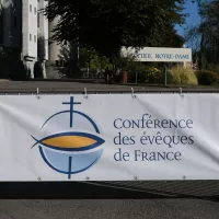 Abus sexuels : 11 évêques de l'Église catholique en France sont actuellement mis en cause, a révélé Mgr Éric de Moulins-Beaufort, le 07/11/2022 à Lourdes ©Hans Lucas