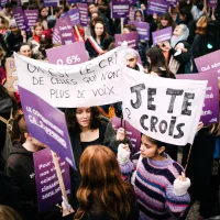 Journée nationale de manifestation contre les violences sexuelles et sexistes à l'initiative du collectif #NousToutes, le 19/11/2022 à Paris ©Xose Bouzas / Hans Lucas