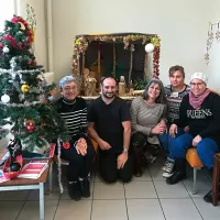 Des membres de l'équipe de préparation de Frater Noël