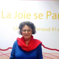 Paule Zellitch dans les studios de RCF Puy-de-Dôme