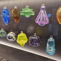  Les boules de Noël au Centre International d’Art Verrier de Meisenthal