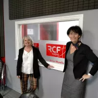 Véronique Millet dans les studios de RCF à Metz