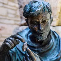 Statue de saint François d'Assise ©JulianaSaldanha / Pixabay