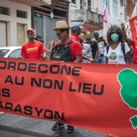 Manifestation en Martinique contre la fin des investigations dans l'enquête sur l'empoisonnement au chlordécone. © Fanny Fontan / Hans Lucas