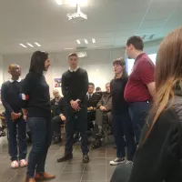 Sarah El Haïry au lycée Jean Mermoz à Bourges. © RCF - Guillaume Martin-Deguéret.