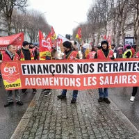 Près de 10 000 personnes ont manifesté ce jeudi dans les rues de Lorient