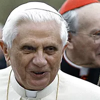 Benoît XVI est le premier pape à avoir rencontré de victimes de prêtres pédocriminels ©Wikimédia commons