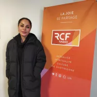 Les confessions de l'actrice iranienne Ramana Sayahi en exil à Châteauroux. © RCF - Hugo Sastre.