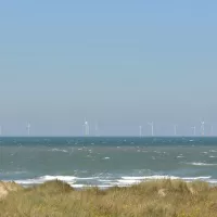 Photomontage d'éoliennes en face du dunkerquois Crédit EMD
