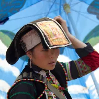 Yi Laojizhai au marché de Laomen - © Martine Augait