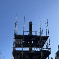 Metz : la colonne de la Vierge rénovée place Saint-Jacques