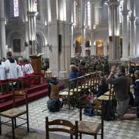 Messe selon le rite ancien célébrée par des prêtres de la Fraternité sacerdotale Saint-Pierre (FSSP) à Saint-Laurent-sur-Sèvre, le 24/05/2021 ©Frédéric Pétry / Hans Lucas