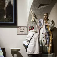 Depuis la suspension des ordinations en juin 2022, le diocèse était dans l'attente d'informations de la part du Saint-Siège (Photo : église de Ramatuelle, dans le Var, le 21/12/2018 ©Magali Cohen / Hans Lucas)