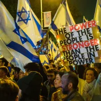 Manifestation contre la réforme de la justice visant a accroitre les pouvoirs du Premier Ministre Netanyahou / Photograph by Raphael Gotheil / Hans Lucas.