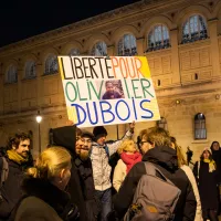 Paris, le 7 mars 2022. Rassemblement organisé par Reporters sans frontières pour demander la libération d'Olivier Dubois. ©Riccardo Milani / Hans Lucas