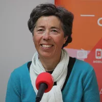 Hélène Constanty dans le studio de RCF à Nice - Photo SCG pour RCF