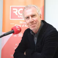 Thierry Bitouzé du collectif citoyen 06 dans le studio de RCF à Nice 