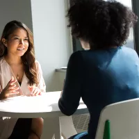 "Que ta parole soit impeccable" est le premier des cinq accords toltèques. Crédit : Pexels/ Christina Morillo