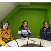 de gauche à droite, Yaël, Anis, Amélie. @max.ollivier