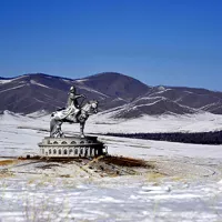 Vue de la statue contemporaine de Gengis Khan en Mongolie ©Marie Favereau