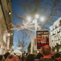 Dans la rue, grogne s'amplifie contre Emmanuel Macron et sa réforme des retraites. Ici, à Marseille, le 16 mars. ©Gaelle Matata / Hans Lucas