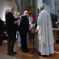 Baptême d'adulte en 2021 dans le Chablais ©RCF Haute-Savoie