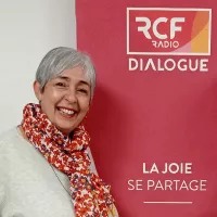 Anne Faisandier dans les studios de ©Dialogue RCF