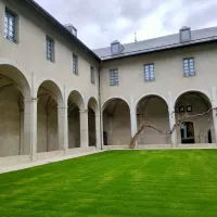 Le cloître restauré du Musée Savoisien