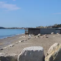 La plage concernée par la fin annoncée des structures privées  - Photo RCF