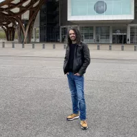 Bruno Tauzin, portrait d’un bassiste lorrain aux 16 millions de vues