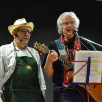 Hubert Loiseau, conteur des champs, et Patrice Monnot, chanteur des villes ! © Ab Agendo.
