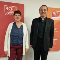 Sibylle Klumpp et Xavier Manzano dans les studios de ©Dialogue RCF