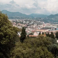 Nice depuis la colline du Château - Photo de Simon Moore sur Unsplash